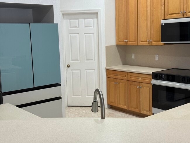 5824 NW Zenith Dr in Port St. Lucie, FL - Building Photo - Building Photo