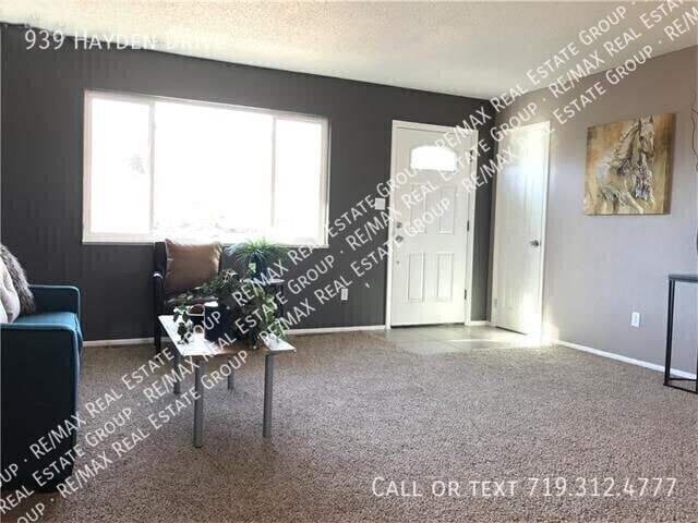 939 Hayden Dr in Colorado Springs, CO - Building Photo - Building Photo