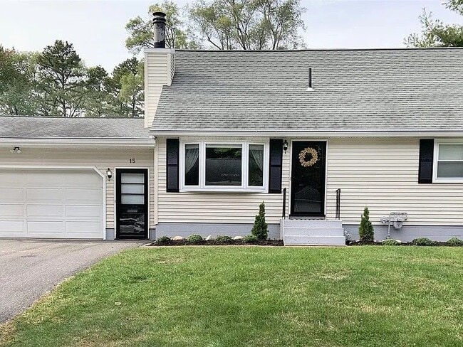 property at 15 Alvina Blvd