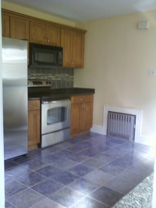 45 Slade St, Unit T in Belmont, MA - Building Photo