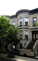 512 8th St Apartments