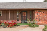 1109 E 33rd St in Edmond, OK - Building Photo - Building Photo