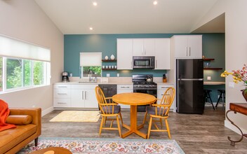 3987 Park Dr in Carlsbad, CA - Building Photo - Building Photo