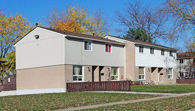 Rykert Street in St Catharines, ON - Building Photo - Building Photo