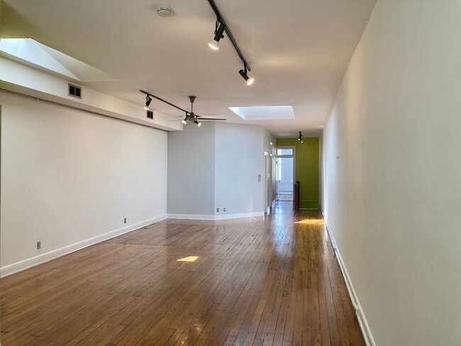 1717 E Main St, Unit 1717 E ain St Apt A in Richmond, VA - Foto de edificio - Building Photo