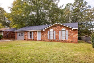2855 Viking Dr in Columbus, GA - Foto de edificio - Building Photo