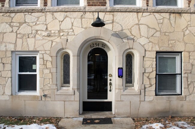 6254 N Whipple St in Chicago, IL - Building Photo - Building Photo