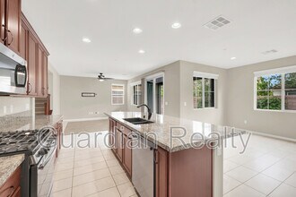 2548 Sable Creek St in Henderson, NV - Building Photo - Building Photo