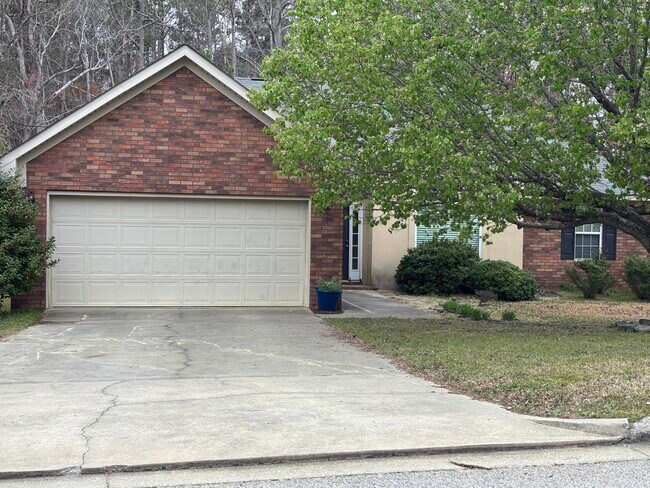 property at 4516 Country Glen Cir
