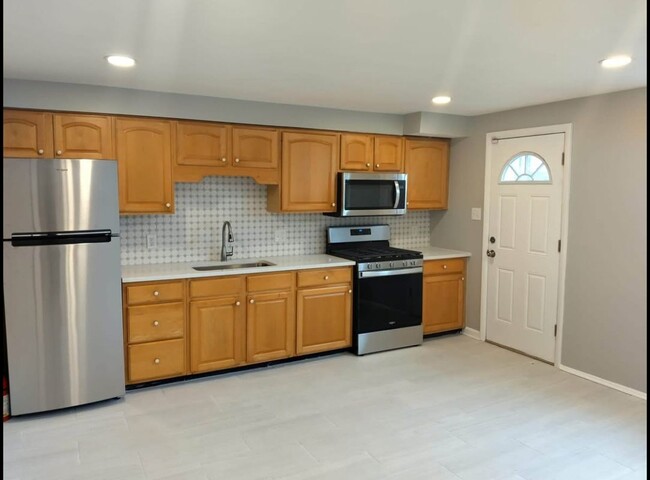 property at 4829 Aberdeen Ave
