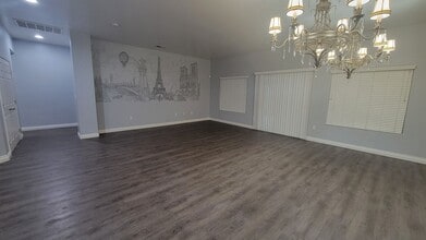 10919 Golden Valley Dr in Bakersfield, CA - Building Photo - Building Photo