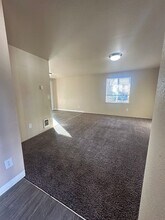 8112 29th Ave Ct S in Lakewood, WA - Building Photo - Building Photo