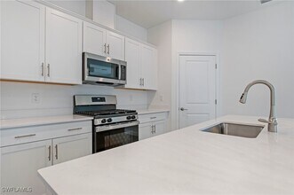 20101 Hartford Blvd in Estero, FL - Building Photo - Building Photo