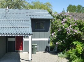 238 W 6th St in Whitefish, MT - Building Photo