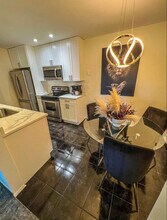 800 River Rd in Edgewater, NJ - Foto de edificio - Building Photo