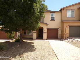 621 Haynes Dr in Clarkdale, AZ - Building Photo