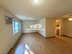 22 E 13th St in Waconia, MN - Building Photo - Building Photo