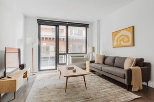 148 1st St in Jersey City, NJ - Building Photo