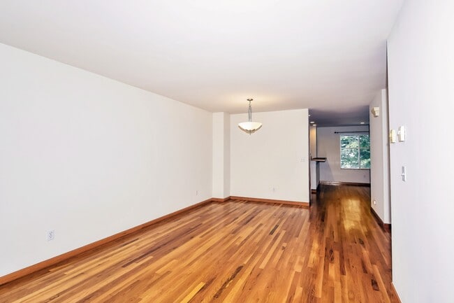 2107 E Jefferson St in Seattle, WA - Building Photo - Building Photo