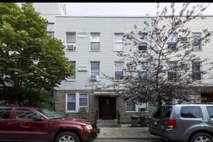 92 Diamond St in Brooklyn, NY - Building Photo