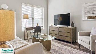 335 W 9th St in Indianapolis, IN - Building Photo