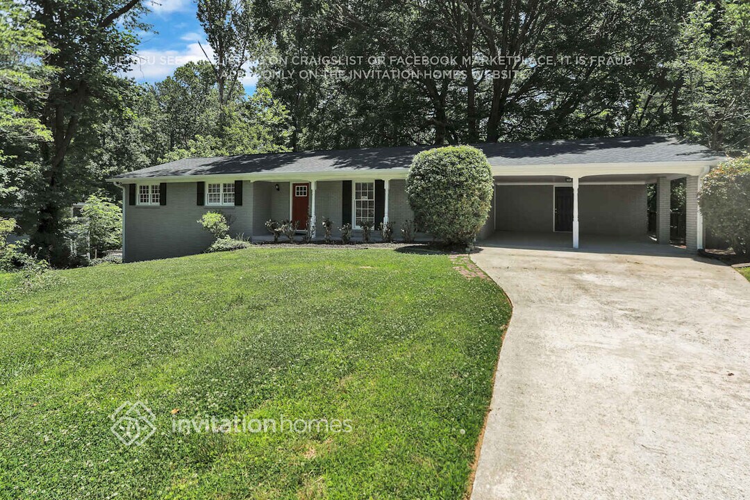 5738 Darry Cir in Norcross, GA - Building Photo