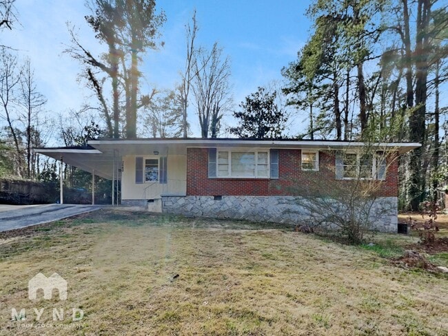 property at 3660 Hill Acres Rd SW