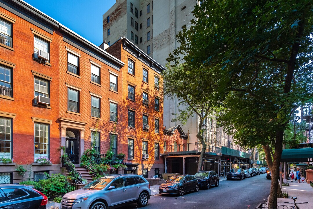 161 Columbia Heights in Brooklyn, NY - Building Photo