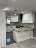 8350 Burnet Ave, Unit # 13 in North Hills, CA - Building Photo