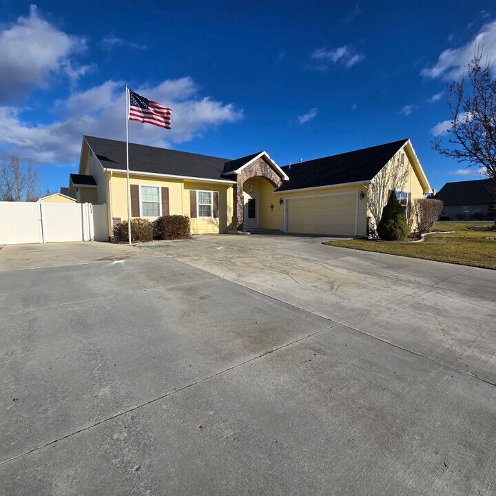 2595 Driftwood Pl in Payette, ID - Building Photo