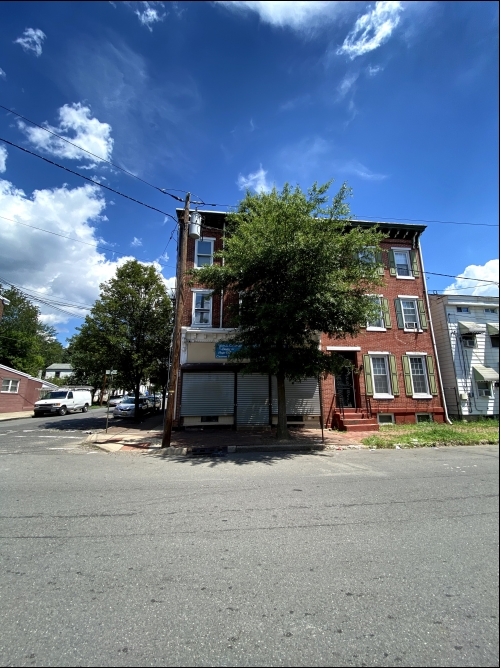 202 2nd St in Trenton, NJ - Building Photo