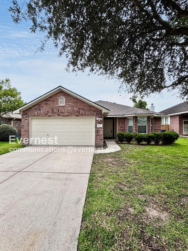 property at 122 Golden Oak Dr