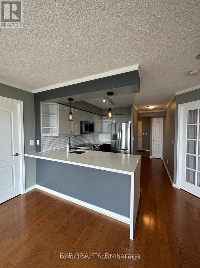 property at 1150 Parkwest Pl