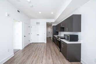 Bonsai Apartments in Washington, DC - Foto de edificio - Interior Photo