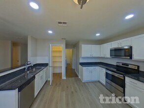 8783 Cove Meadow Ln in Fort Worth, TX - Building Photo - Building Photo