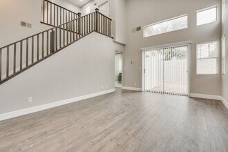 78 Magical Mystery Ln in Henderson, NV - Building Photo - Building Photo