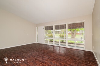 475 Durwood Dr in Florissant, MO - Building Photo - Building Photo