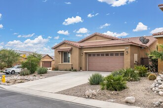 62855 Kitetail Dr in Desert Hot Springs, CA - Foto de edificio - Building Photo