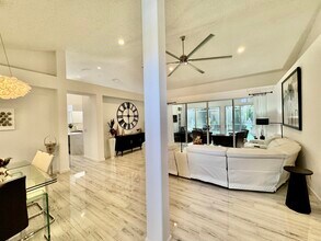 8561 Lawson Cir in Boynton Beach, FL - Building Photo - Building Photo
