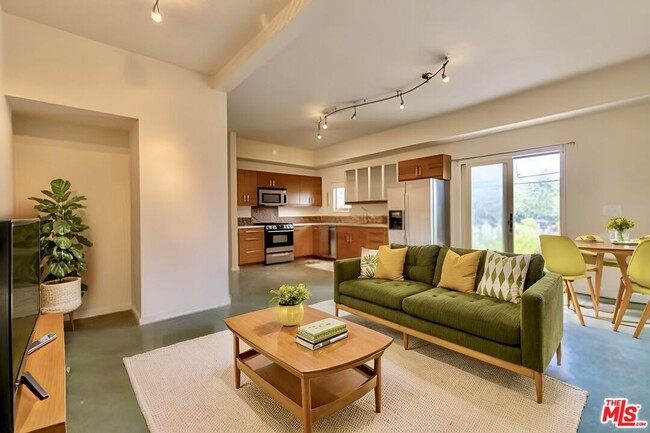 property at 1023 Oak Grove Dr