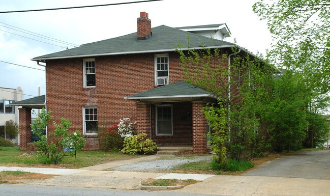 307-311 Church Ave in High Point, NC - Building Photo - Building Photo