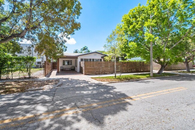 property at 706 Sunset Rd