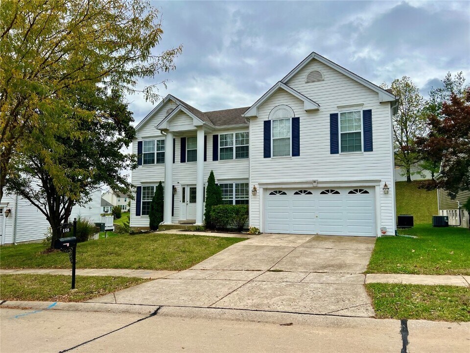 188 Birchwood Trail Dr in Maryland Heights, MO - Building Photo