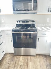 6 Pin Oak Dr in Scarborough, ME - Foto de edificio - Building Photo