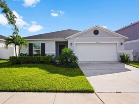 2395 Biscotto Cir in Davenport, FL - Building Photo