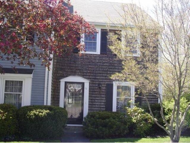 1275 Maplewood Ave in Portsmouth, NH - Foto de edificio