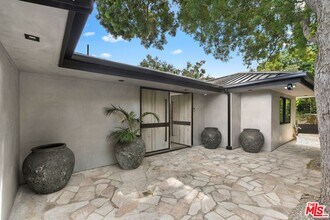 11010 Chalon Rd in Los Angeles, CA - Building Photo - Building Photo