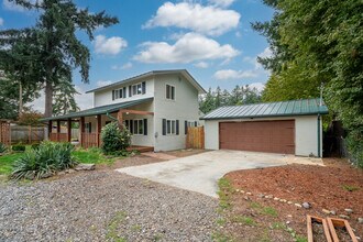 1121 SE 111th Ave in Portland, OR - Building Photo - Building Photo