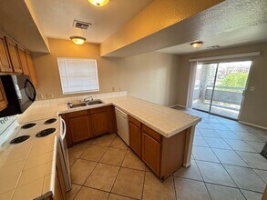 6208 Yerba Ln in Las Vegas, NV - Building Photo - Building Photo