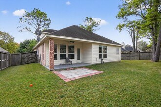 3705 Whisper Walk in Montgomery, TX - Foto de edificio - Building Photo